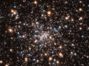 Космический телескоп Hubble в поисках редкого вида черных дыр нашел нечто, более примечательное