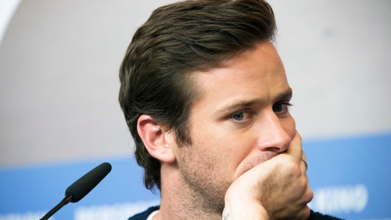 Поставил клеймо и слизывал кровь: бывшая Арми Хаммера о жуткой ночи с актером