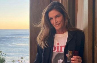 Синди Кроуфорд показала, как выглядела в детстве: увлекательное фото