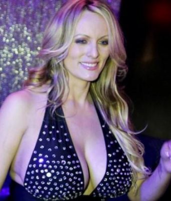 Скандальной американской порноактрисе отказале в иске к Трампу