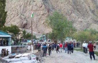 На границе Кыргызстана и Таджикистана произошла перестрелка между силовиками – СМИ (видео)