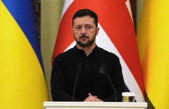 Зеленский раскритиковал решение о передаче России ядерного оружия в 1994 году