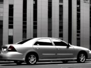 Бронеплёнка для оклейки автомобиля: защита кузова от повреждений