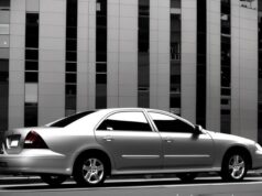 Бронеплёнка для оклейки автомобиля: защита кузова от повреждений