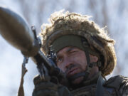 Мирошник: ВСУ в пасхальное перемирие нанесли удар по Кременной