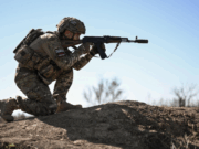 Кимаковский: российские войска освободили почти половину села Орехово в ДНР