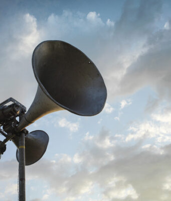 В восьми областях Украины объявили воздушную тревогу