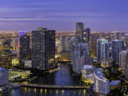 «СТРАНА.ua»: семья главы Минобороны Украины живёт во Флориде