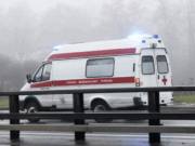 При атаке дрона ВСУ на микроавтобус в Херсонской области погиб человек