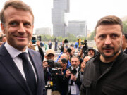 Зеленский обсудил с Макроном возможную встречу с Путиным