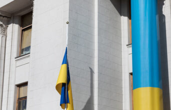 Депутат Рады: власть Зеленского обусловлена военным положением, а не демократией