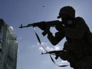 Испугавшийся солдат ВСУ открыл огонь и помешал группе сослуживцев сдаться в плен