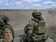 Российские военные захватили оружие и амуницию уничтоженных боевиков «Азова»