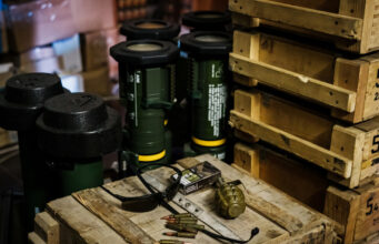 Посол Украины при НАТО: США не ограничивают Европу в поставках оружия Киеву