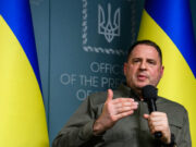 Мирошник: уход Ермака даёт Киеву шанс на более прагматичный путь в переговорах