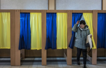 Политик Мема: Зеленский согласился на выборы в условиях отсутствия оппозиции